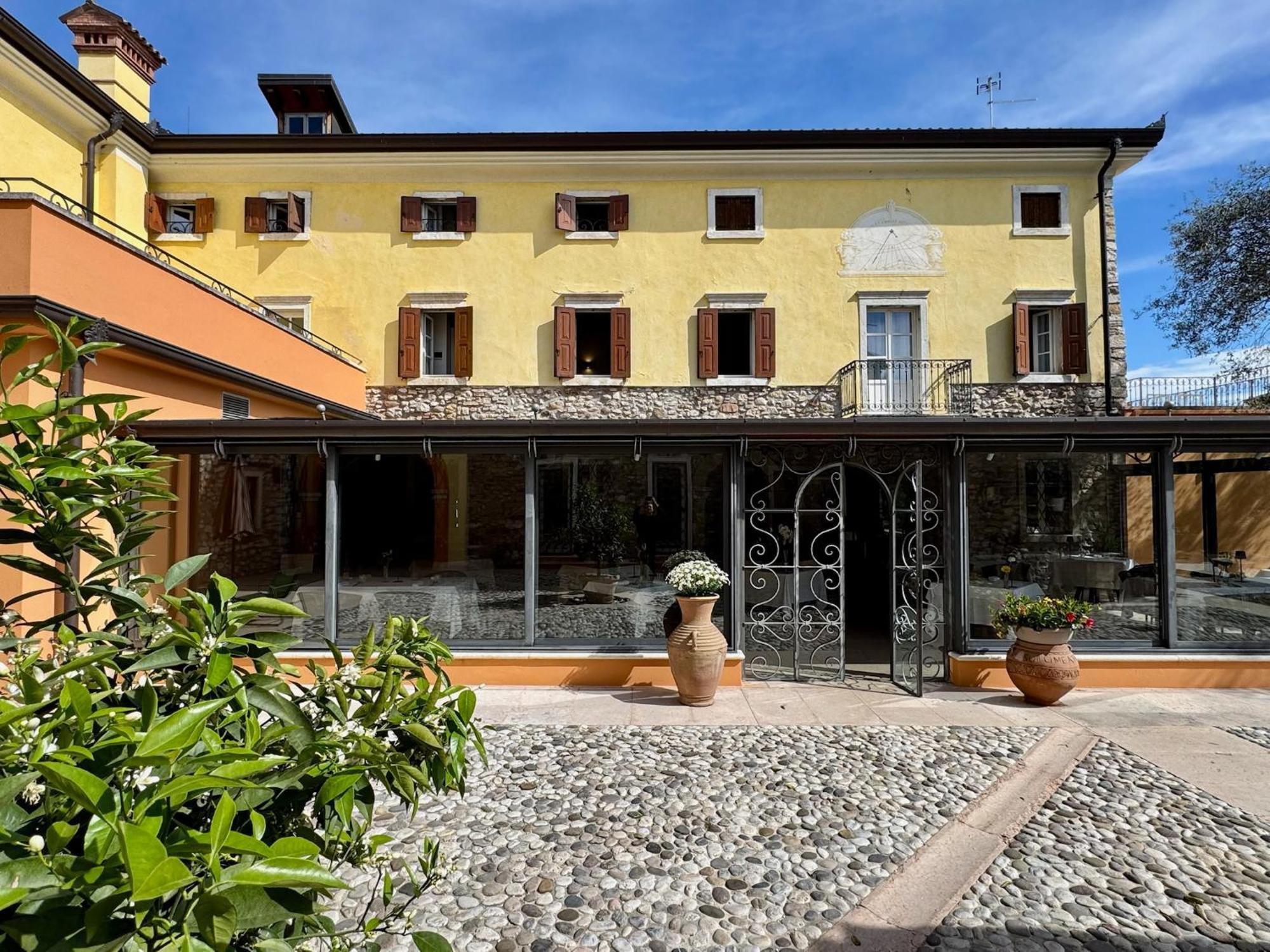 Corte Impero Hotel & Restaurant Affi Exterior photo