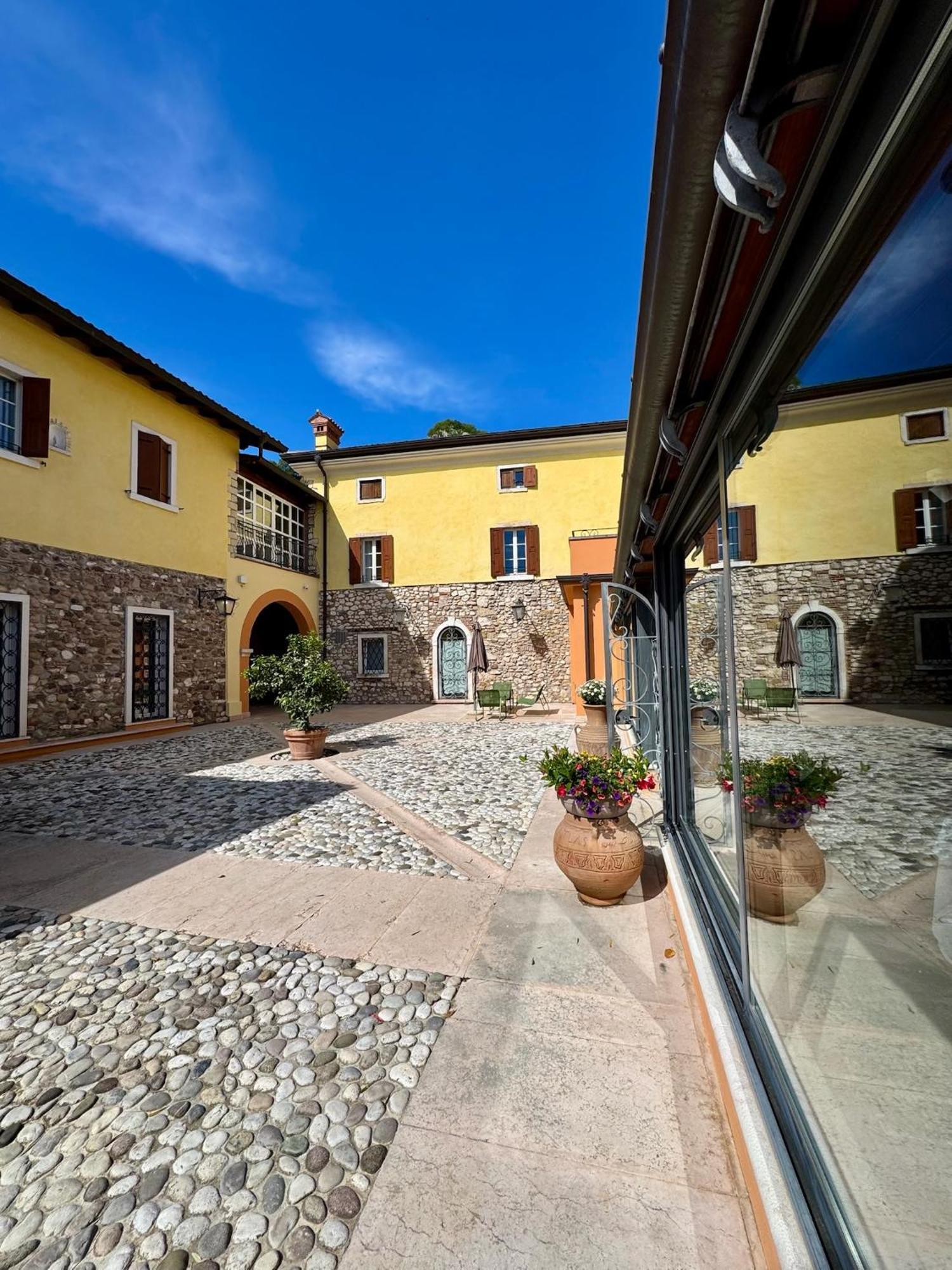 Corte Impero Hotel & Restaurant Affi Exterior photo